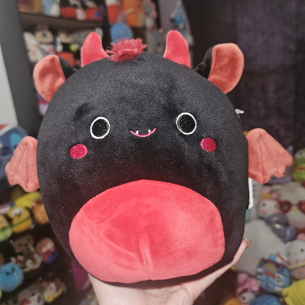 NWT Rebecca the Red & Black Devil Bat Original Squishmallow 8"